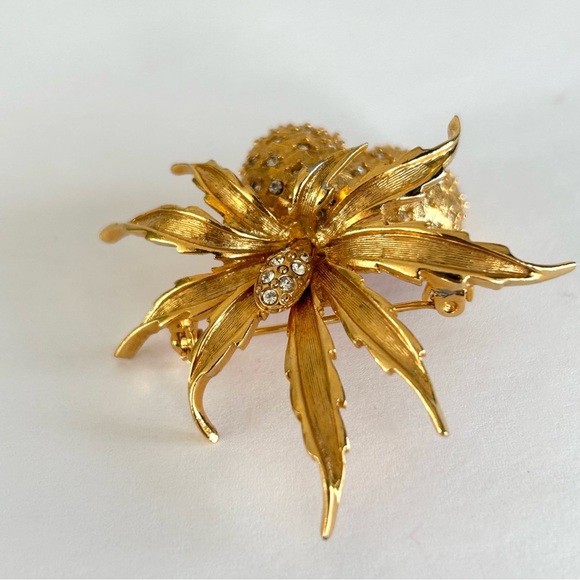 Boucher Pineapple Brooch Pin Gold Tone Clear Crystals Unsigned - Picture 6 of 9
